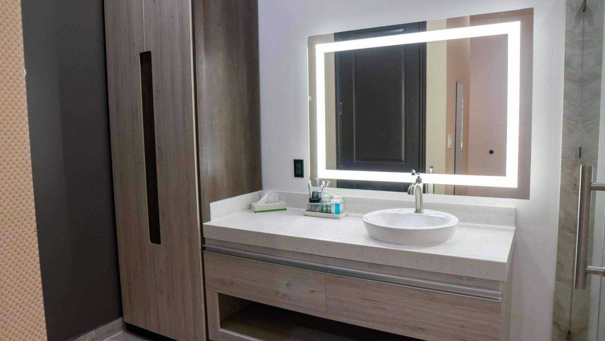 Surestay Hotel By Best Western Houston Southeast South Houston Εξωτερικό φωτογραφία