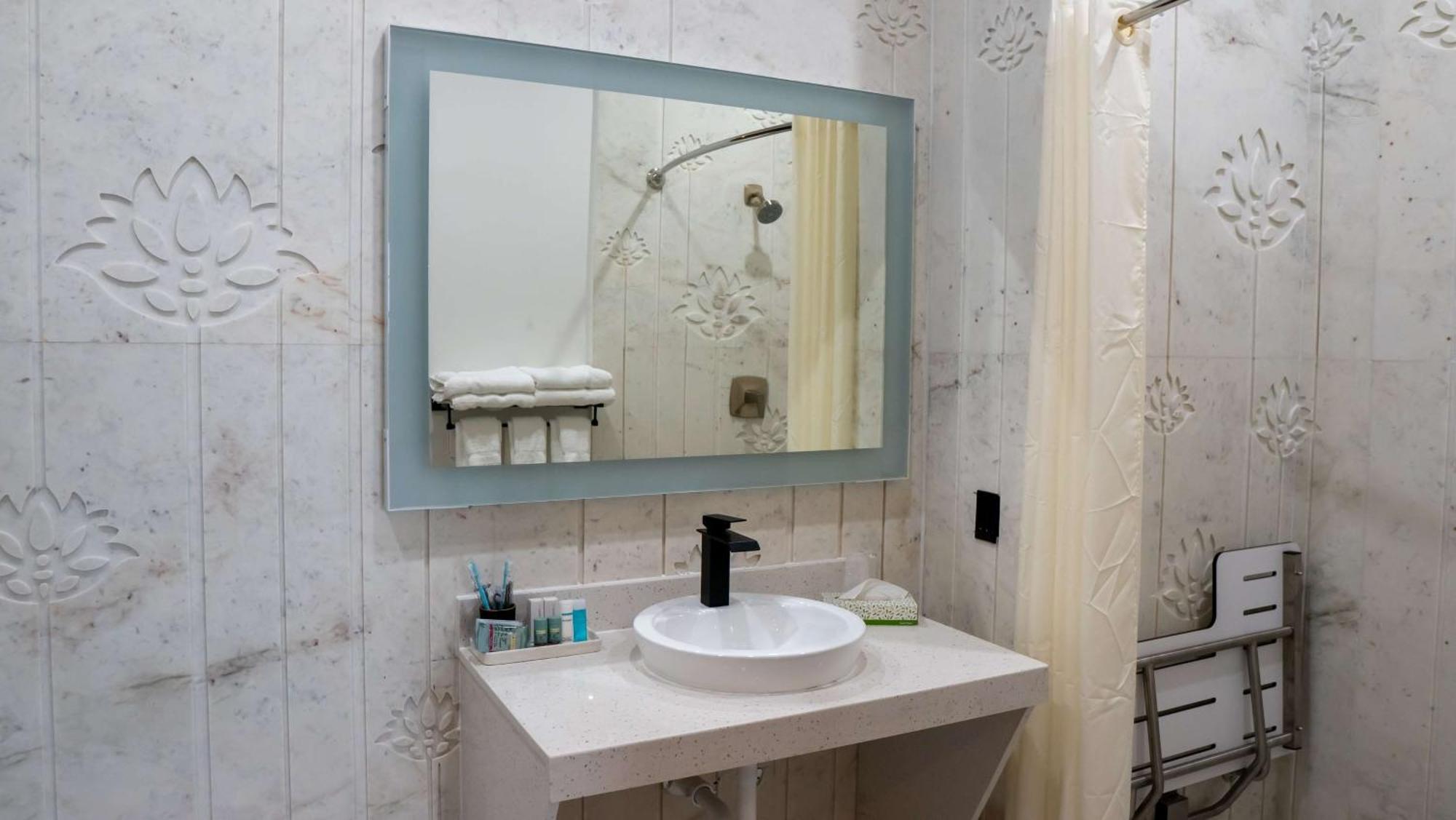 Surestay Hotel By Best Western Houston Southeast South Houston Εξωτερικό φωτογραφία